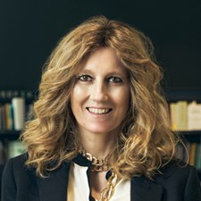 speaker Alessandra Carra