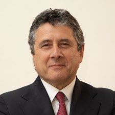 speaker Alessandro Schiavone