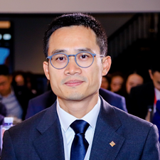 speaker Mario Yu Huang