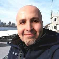 speaker Cosimo Accoto